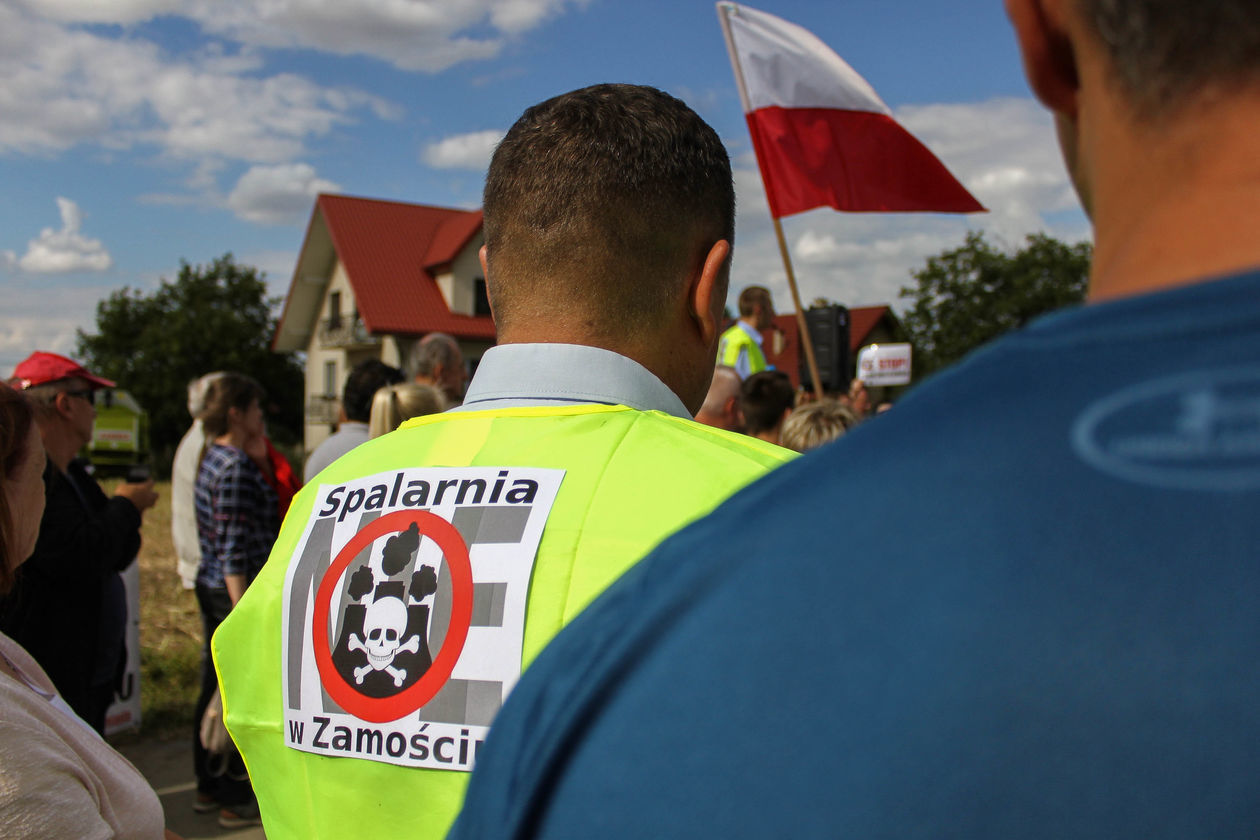  Protest przeciwko budowie spalarni śmieci w Zamościu (zdjęcie 1) - Autor: Kazimierz Chmiel