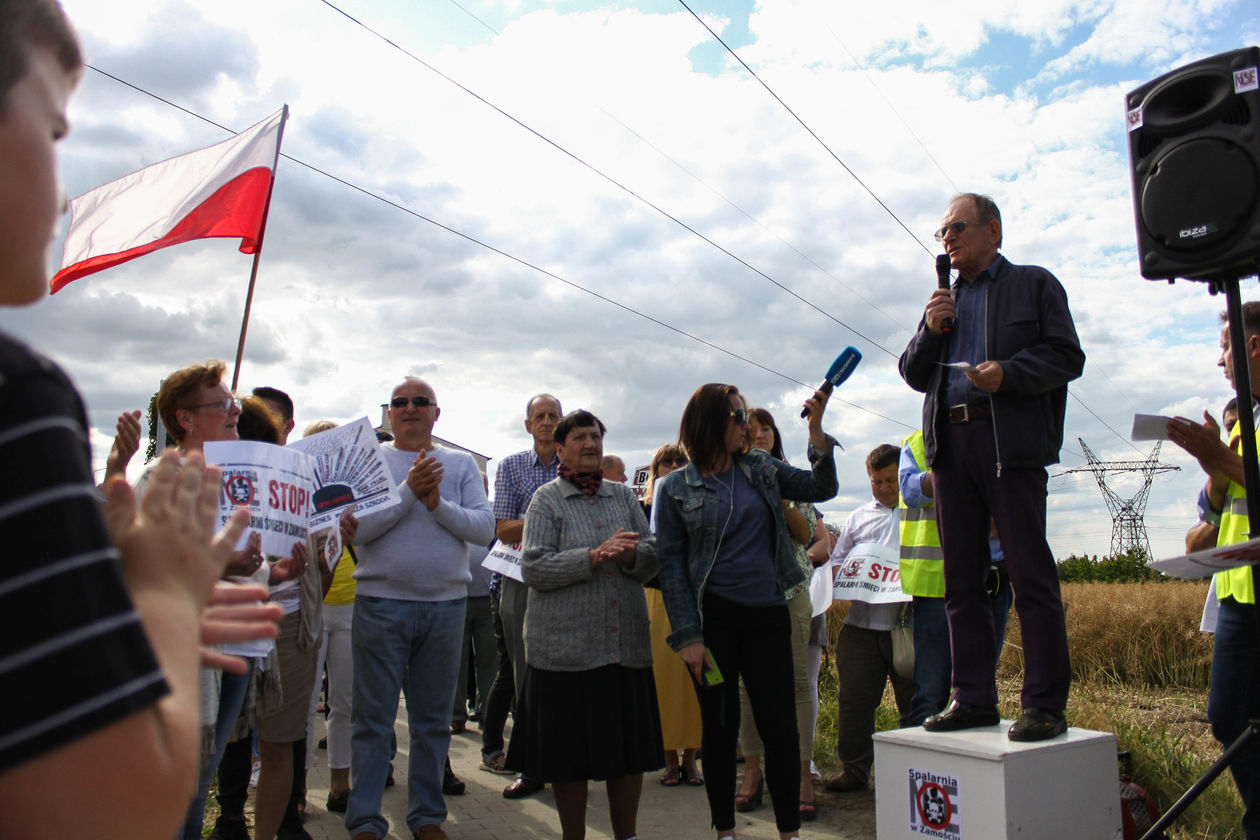  Protest przeciwko budowie spalarni śmieci w Zamościu (zdjęcie 1) - Autor: Kazimierz Chmiel