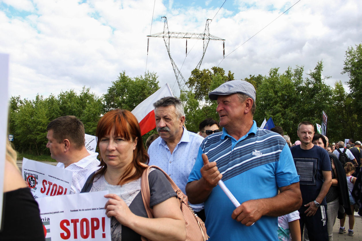  Protest przeciwko budowie spalarni śmieci w Zamościu (zdjęcie 1) - Autor: Kazimierz Chmiel