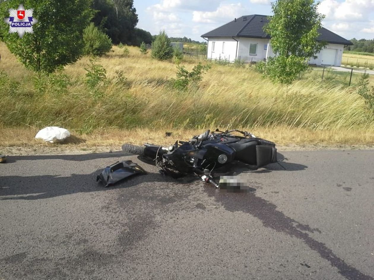  Wypadek w Leopoldowie (zdjęcie 1) - Autor: Policja