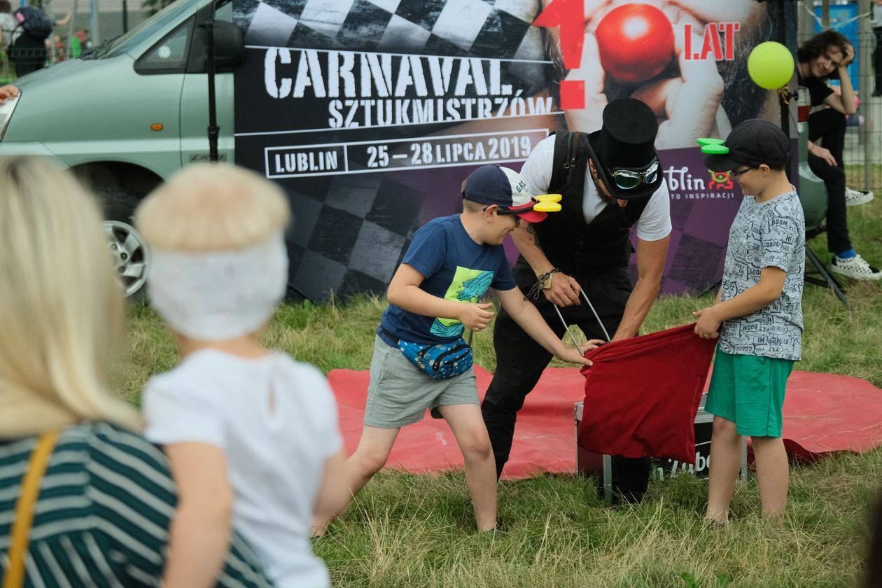  Carnaval Sztukmistrzów 2019. Cyrk podwórkowy w Lublinie (zdjęcie 1) - Autor: Maciej Kaczanowski