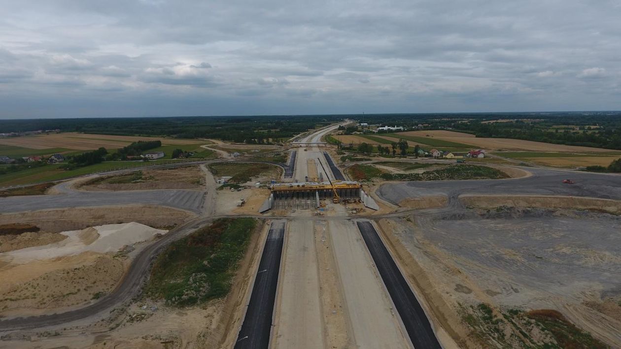  24.07.2019 - Widok na węzeł Kołbiel (zdjęcie 1) - Autor: GDDKiA