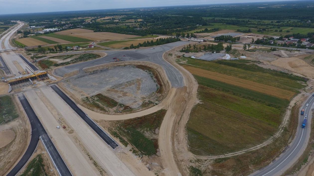  24.07.2019 - Widok na węzeł Kołbiel (zdjęcie 1) - Autor: GDDKiA