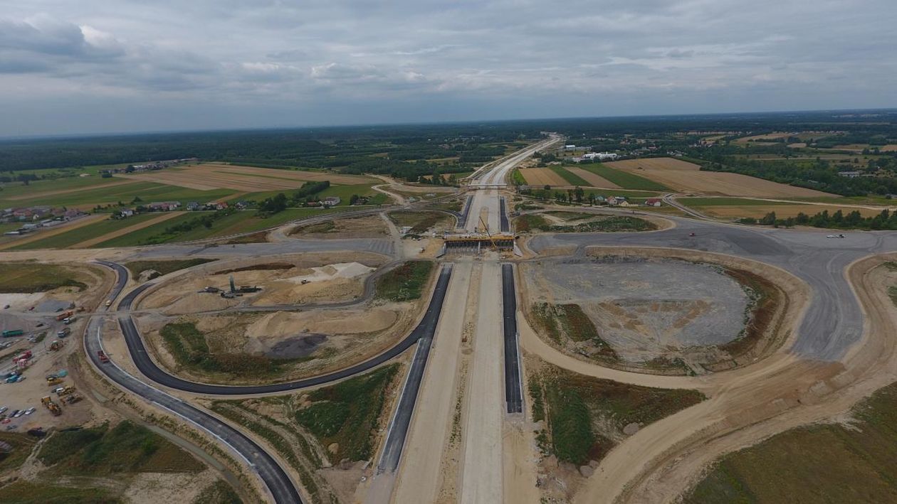  24.07.2019 - Widok na węzeł Kołbiel (zdjęcie 1) - Autor: GDDKiA