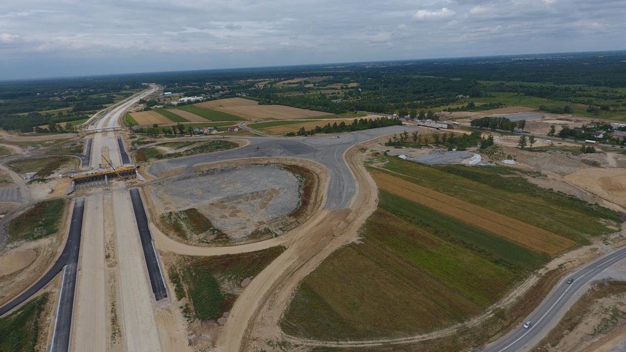  24.07.2019 - Widok na węzeł Kołbiel (zdjęcie 1) - Autor: GDDKiA