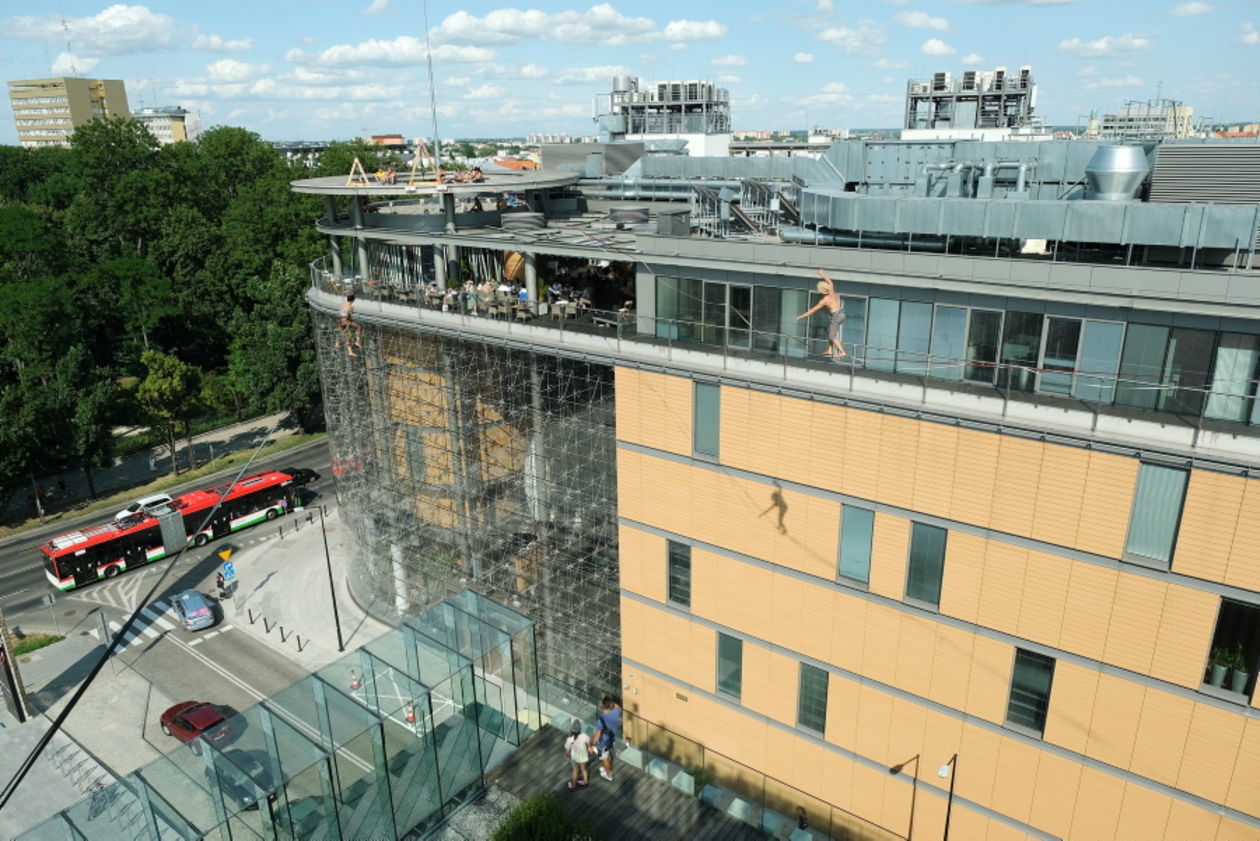  Carnaval Sztukmistrzów: urban highline  (zdjęcie 1) - Autor: Maciej Kaczanowski