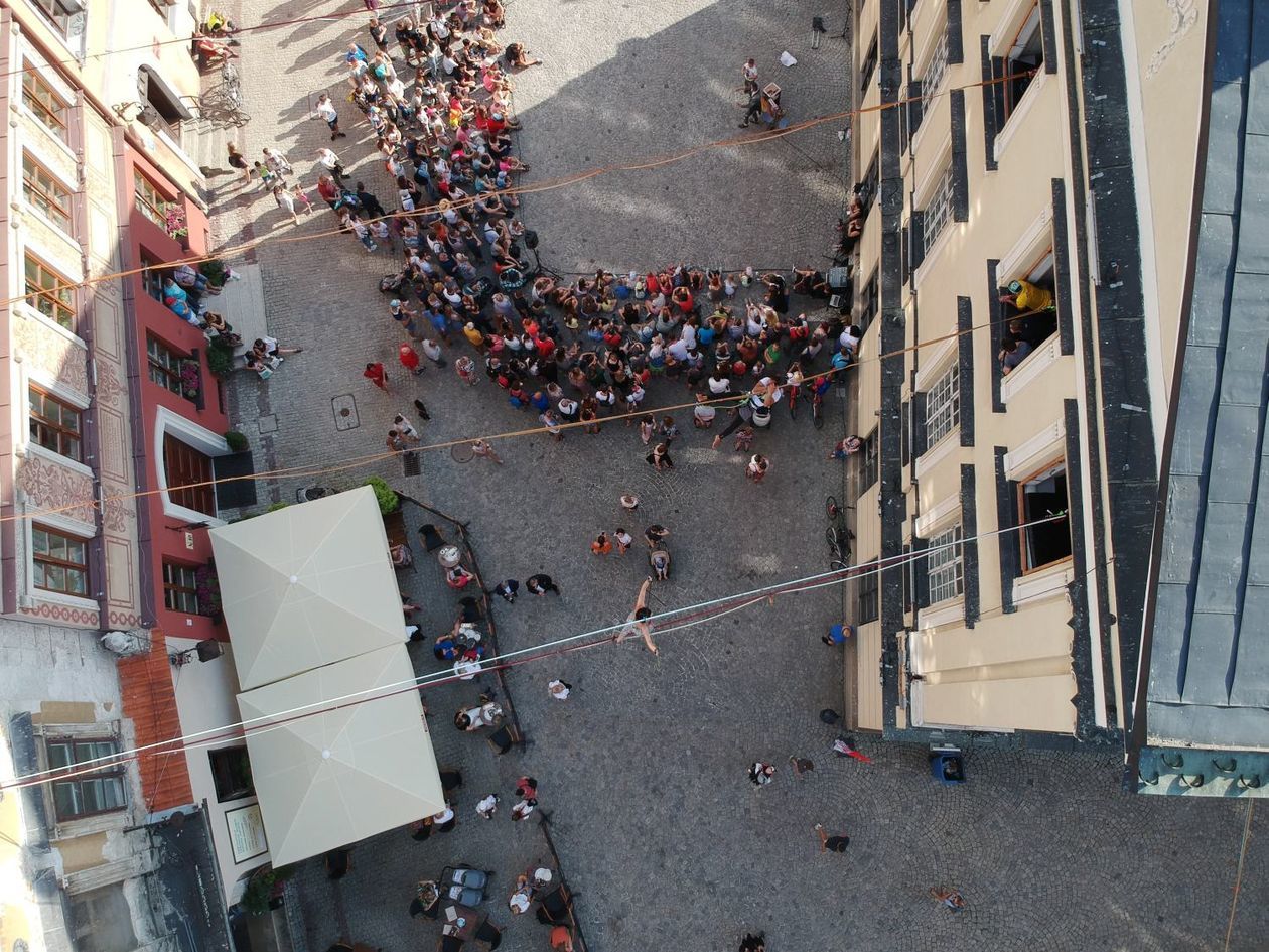  Carnaval Sztukmistrzów: urban highline  (zdjęcie 1) - Autor: Maciej Kaczanowski