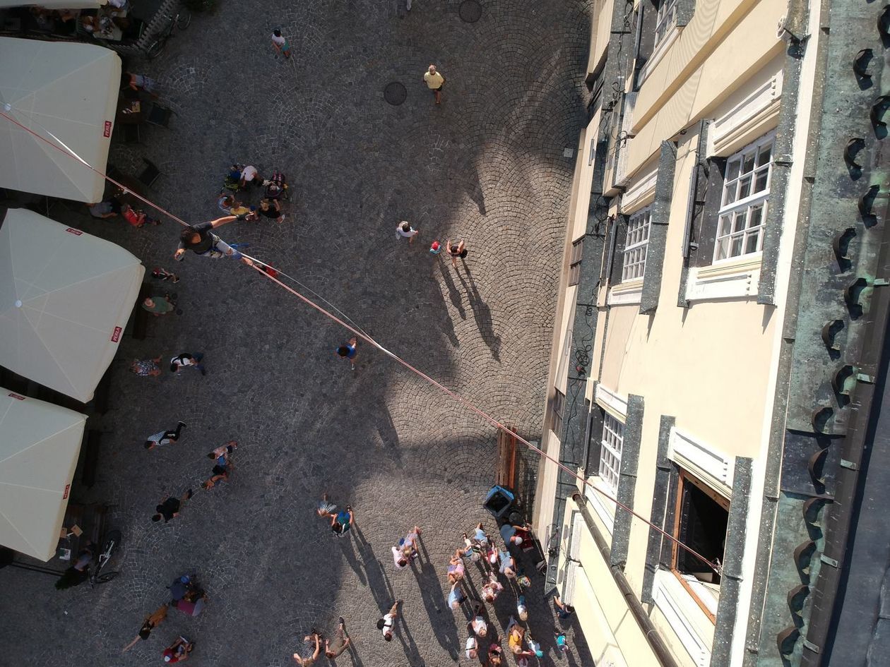  Carnaval Sztukmistrzów: urban highline  (zdjęcie 1) - Autor: Maciej Kaczanowski