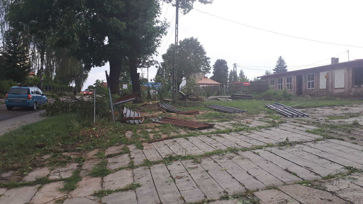  Nawałnica w okolicach Kraśnika (zdjęcie 1) - Autor: Starostwo Powiatowe w Kraśniku