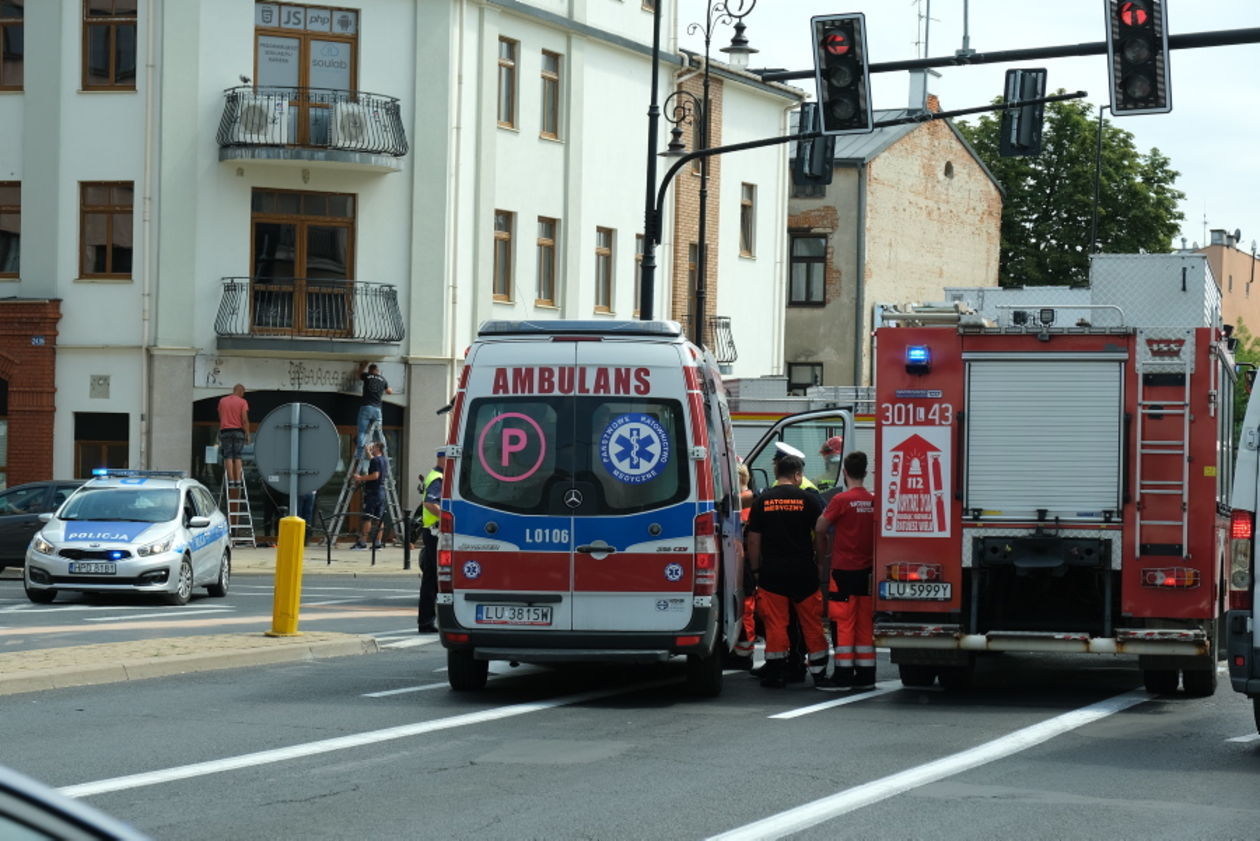  Wypadek na skrzyżowaniu ulic Narutowicza i Okopowej (zdjęcie 1) - Autor: Maciej Kaczanowski