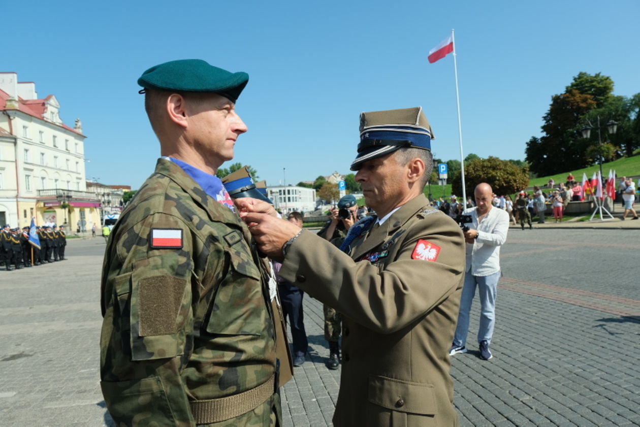  Uroczystości Święta Wojska Polskiego na placu Zamkowym w Lublinie (zdjęcie 1) - Autor: Maciej Kaczanowski