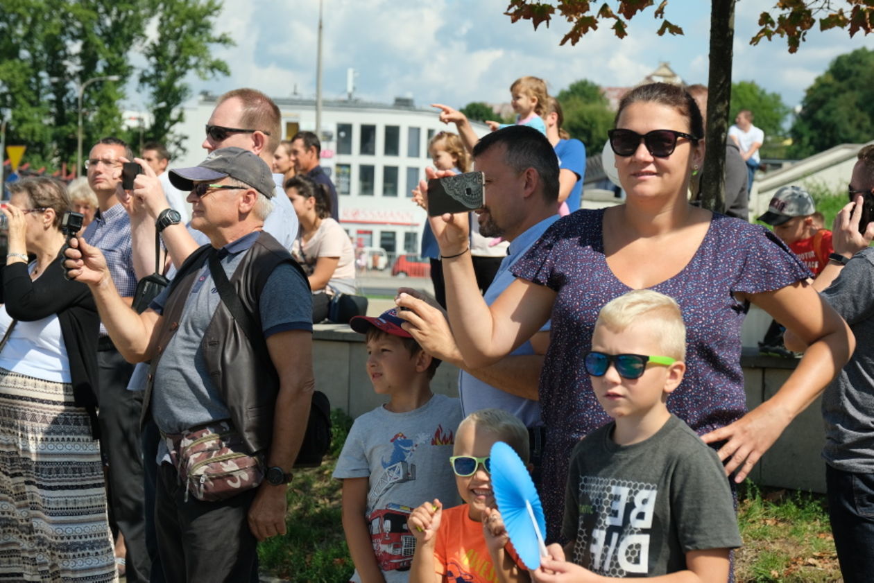  Uroczystości Święta Wojska Polskiego na placu Zamkowym w Lublinie (zdjęcie 1) - Autor: Maciej Kaczanowski