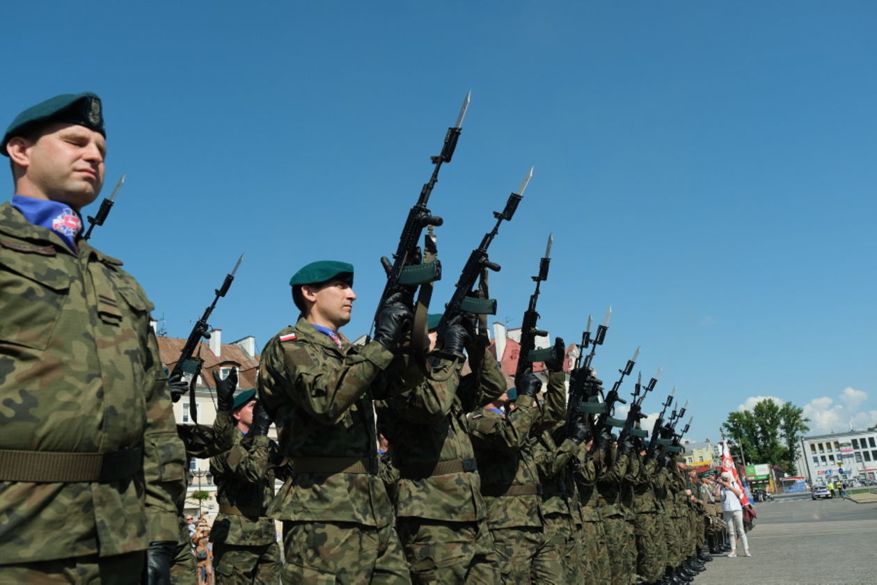  Uroczystości Święta Wojska Polskiego na placu Zamkowym w Lublinie (zdjęcie 1) - Autor: Maciej Kaczanowski