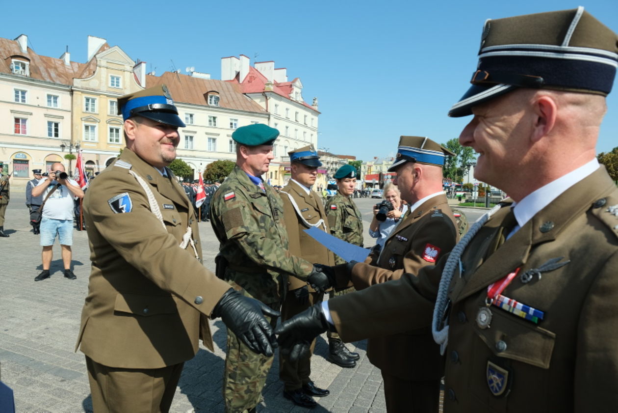  Uroczystości Święta Wojska Polskiego na placu Zamkowym w Lublinie (zdjęcie 1) - Autor: Maciej Kaczanowski