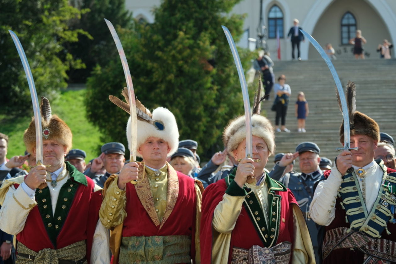  Uroczystości Święta Wojska Polskiego na placu Zamkowym w Lublinie (zdjęcie 1) - Autor: Maciej Kaczanowski