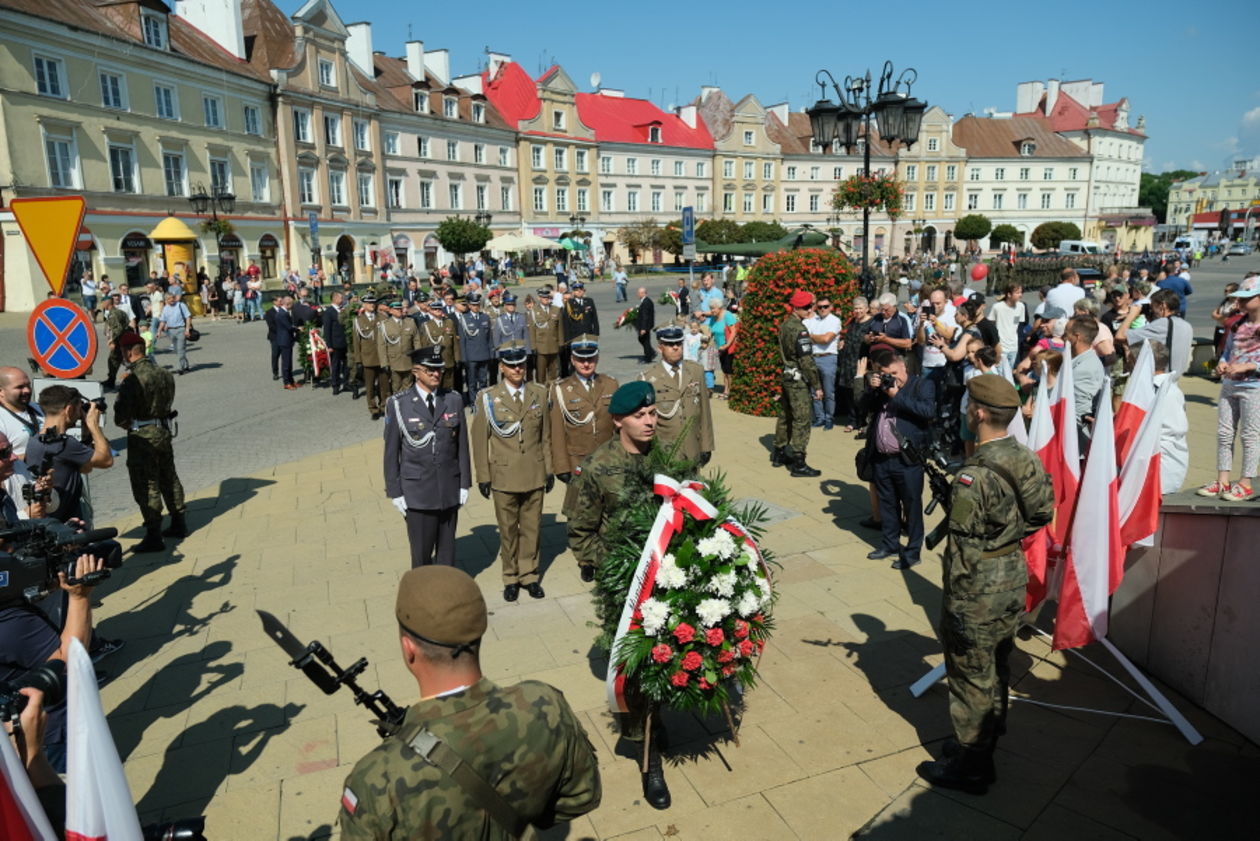  Uroczystości Święta Wojska Polskiego na placu Zamkowym w Lublinie (zdjęcie 1) - Autor: Maciej Kaczanowski