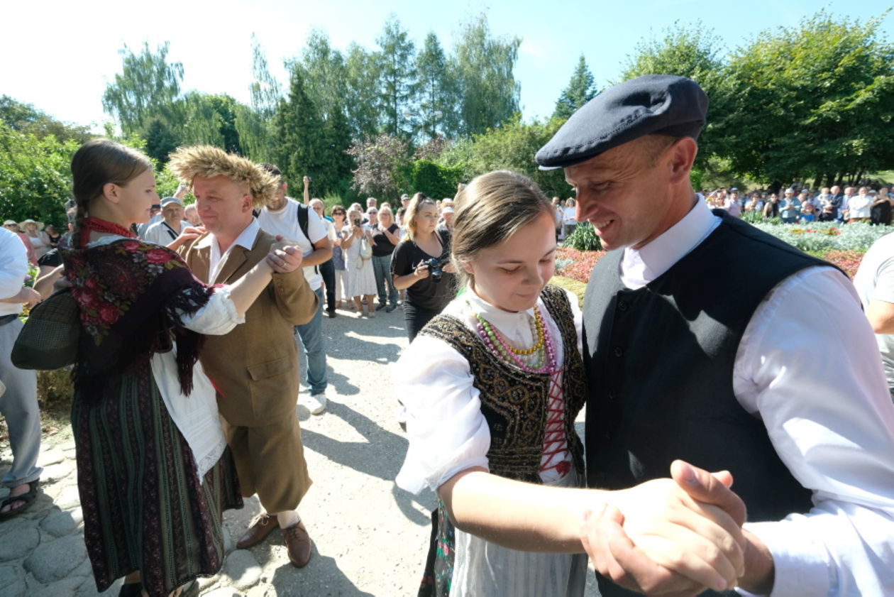  Dożynki dworskie: inscenizacja w lubelskim skansenie (zdjęcie 1) - Autor: Maciej Kaczanowski