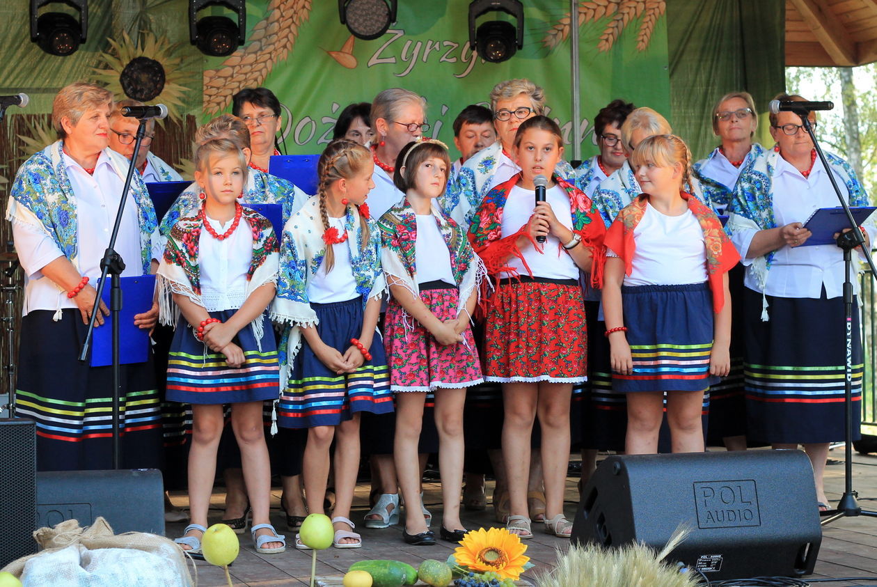  Dożynki Gminne w Żyrzynie (zdjęcie 1) - Autor: Radosław Szczęch