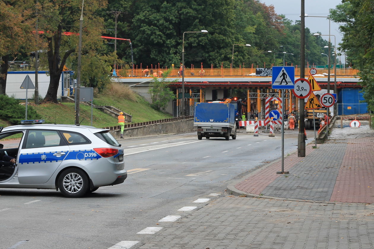  Zablokowany wiadukt w Puławach (zdjęcie 1) - Autor: Radosław Szczęch