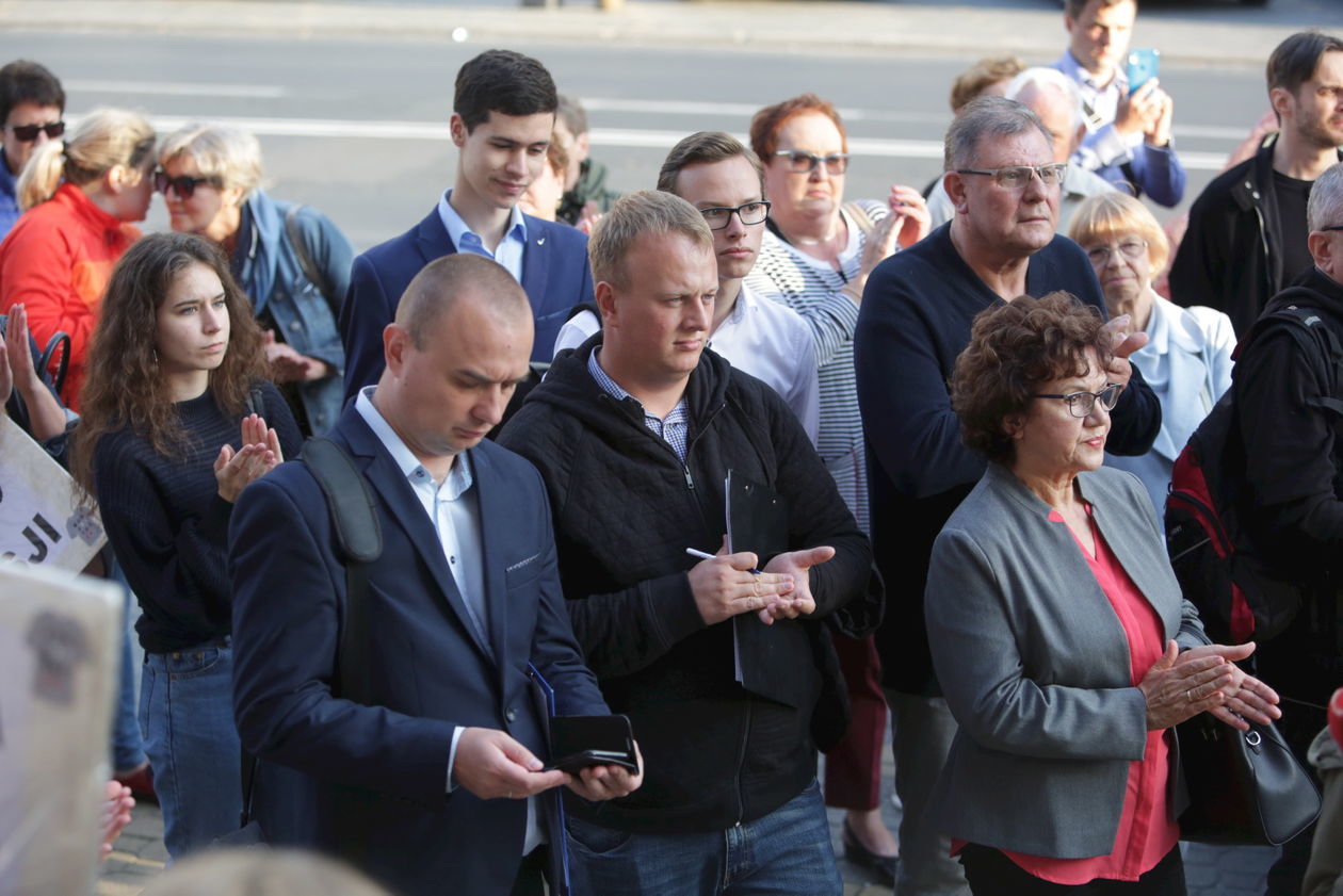  Demonstracja poparcia dla sędziów  (zdjęcie 1) - Autor: Krzysztof Mazur