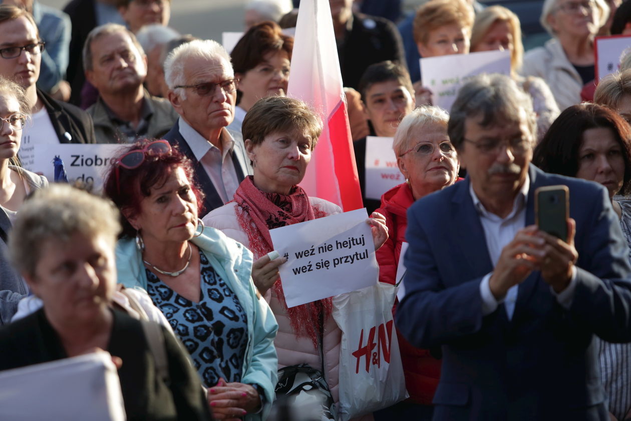  Demonstracja poparcia dla sędziów  (zdjęcie 1) - Autor: Krzysztof Mazur