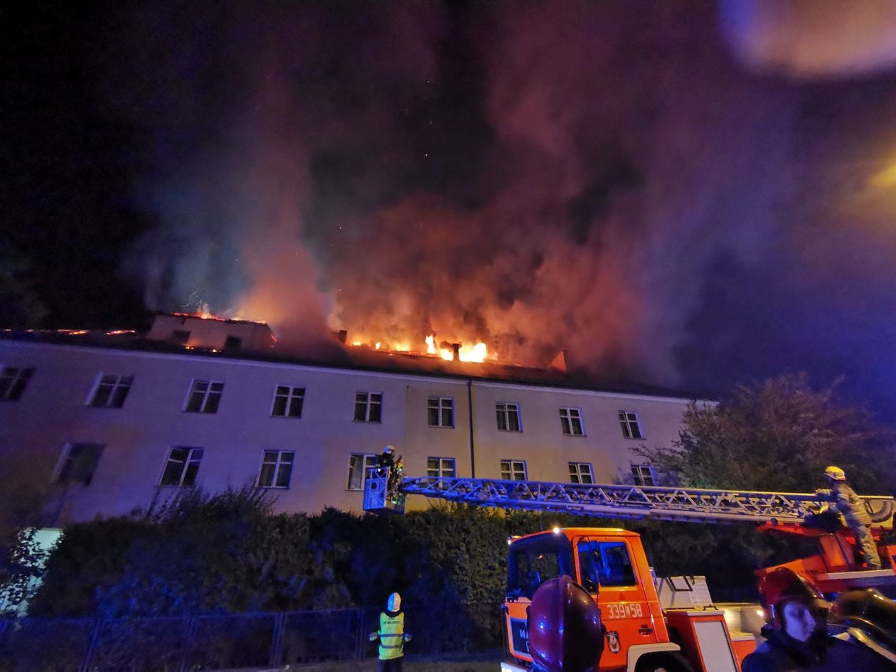  Pożar DPS przy ul. Głowackiego w Lublinie (zdjęcie 1) - Autor: Beata / alarm24