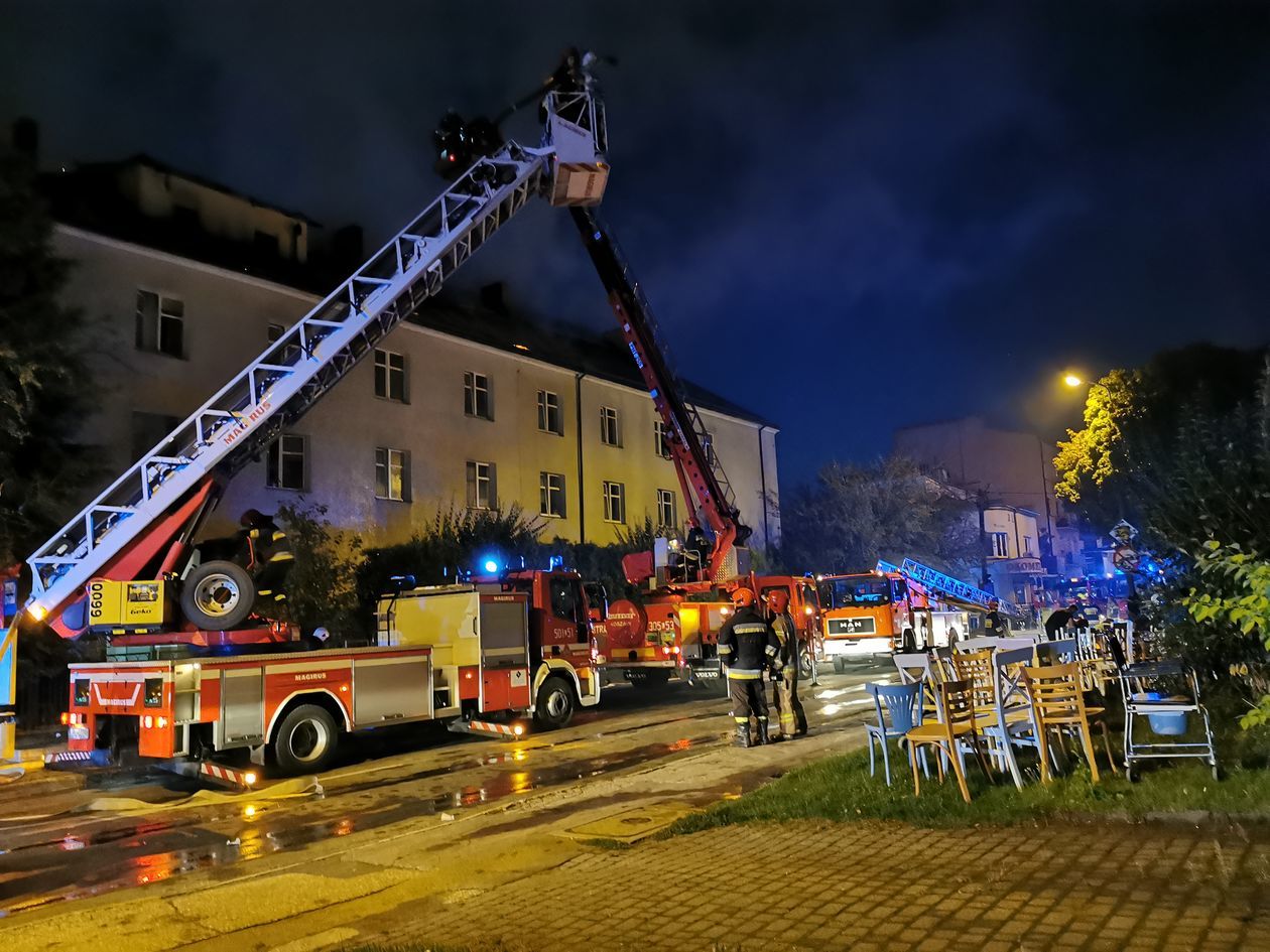  Pożar DPS przy ul. Głowackiego w Lublinie (zdjęcie 1) - Autor: Łukasz Dudkowski