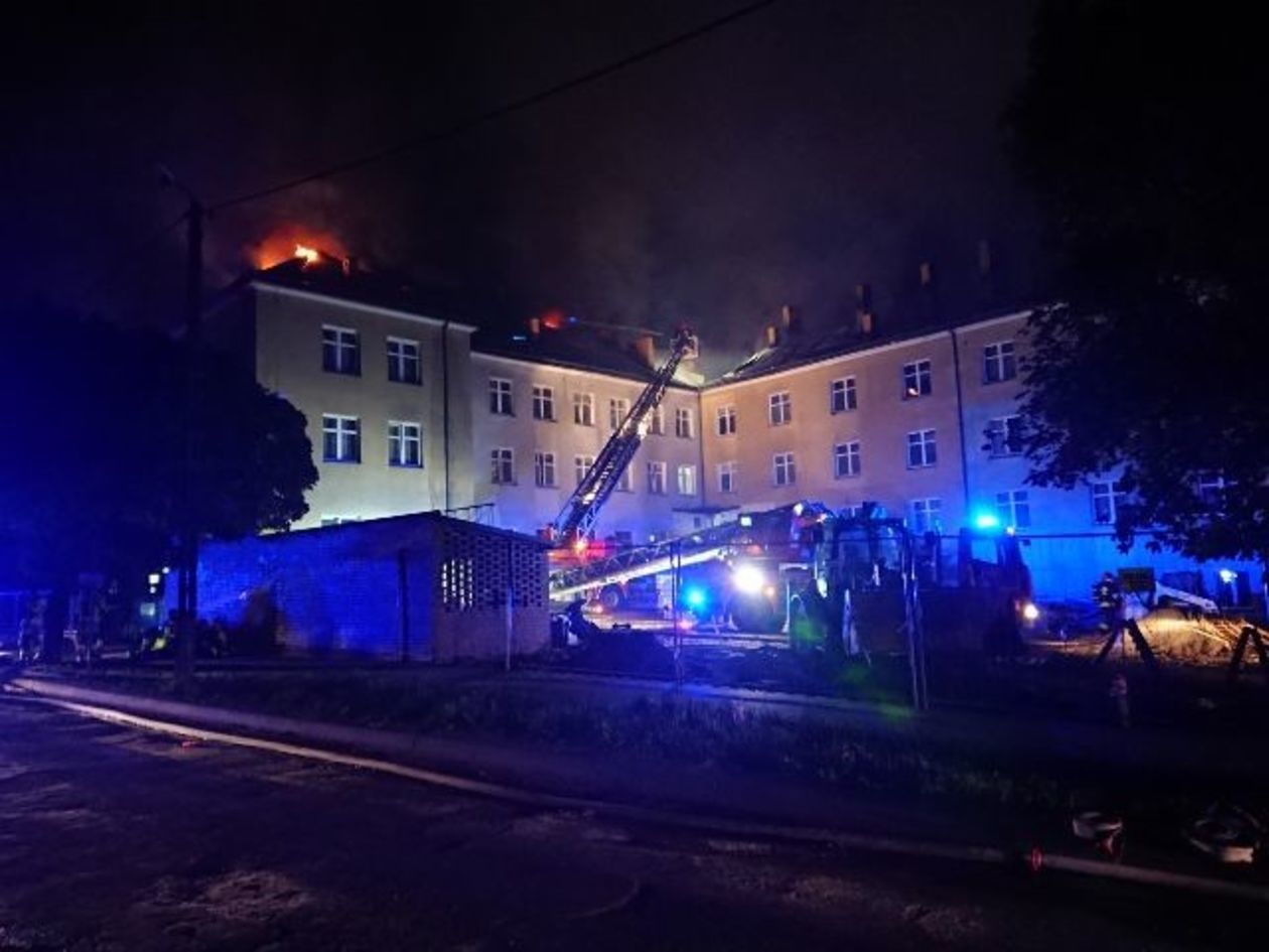  Pożar DPS przy ul. Głowackiego w Lublinie (zdjęcie 1) - Autor: Andrzej Szacoń/KM PSP