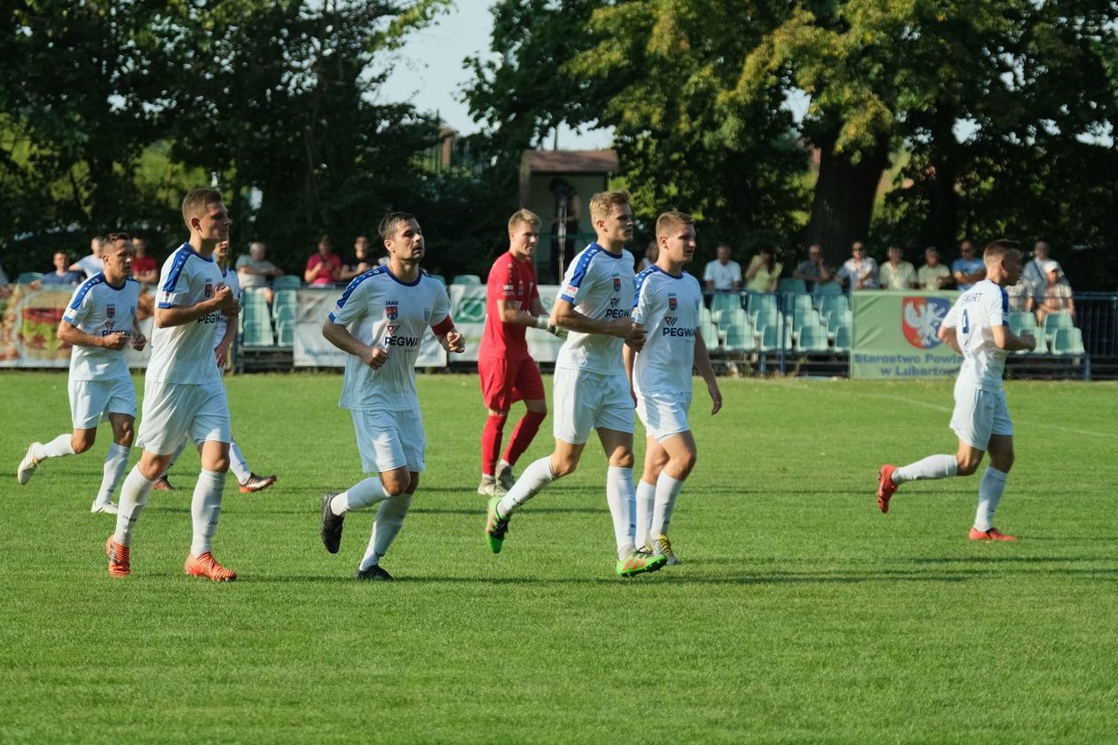  Lewart Lubartów vs Huragan Międzyrzec Podlaski 2:1 (zdjęcie 1) - Autor: Maciej Kaczanowski