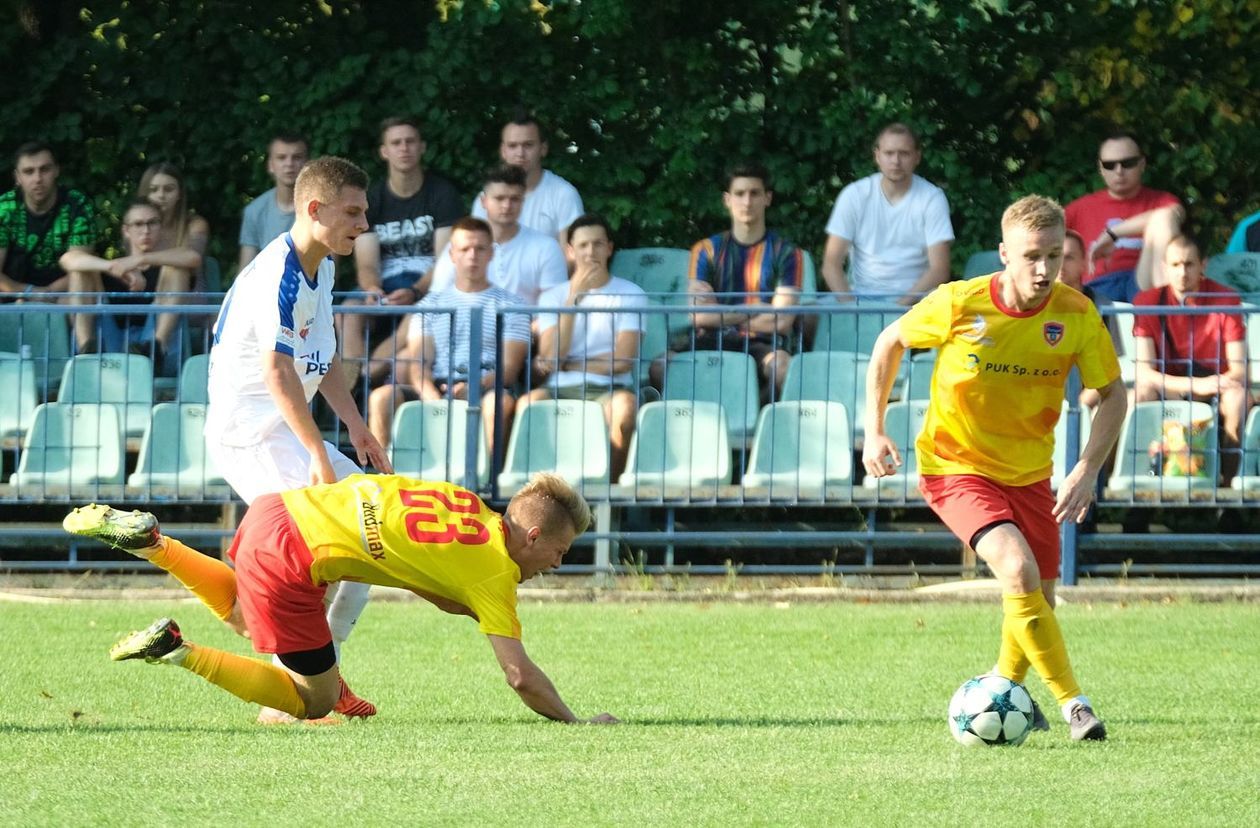  Lewart Lubartów vs Huragan Międzyrzec Podlaski 2:1 (zdjęcie 1) - Autor: Maciej Kaczanowski