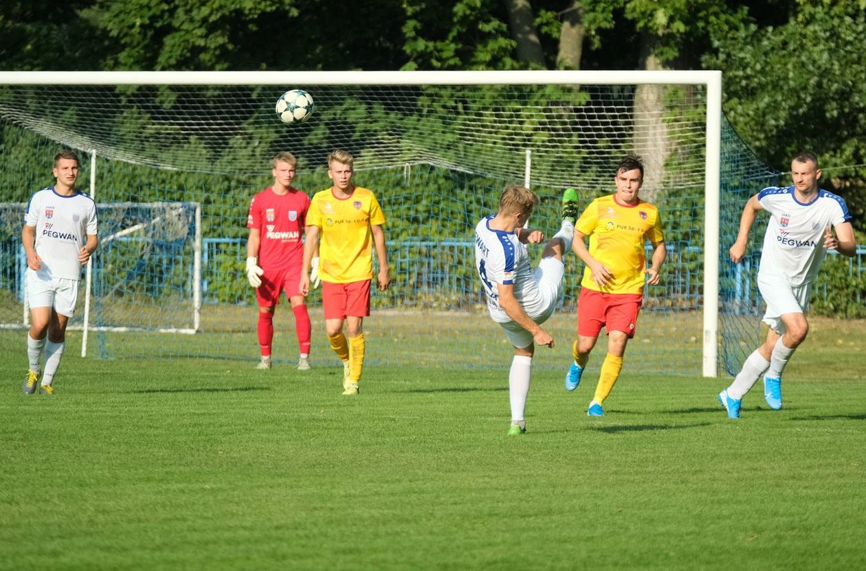  Lewart Lubartów vs Huragan Międzyrzec Podlaski 2:1 (zdjęcie 1) - Autor: Maciej Kaczanowski