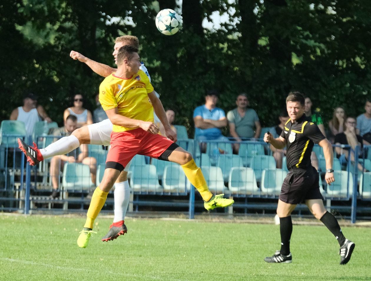  Lewart Lubartów vs Huragan Międzyrzec Podlaski 2:1 (zdjęcie 1) - Autor: Maciej Kaczanowski