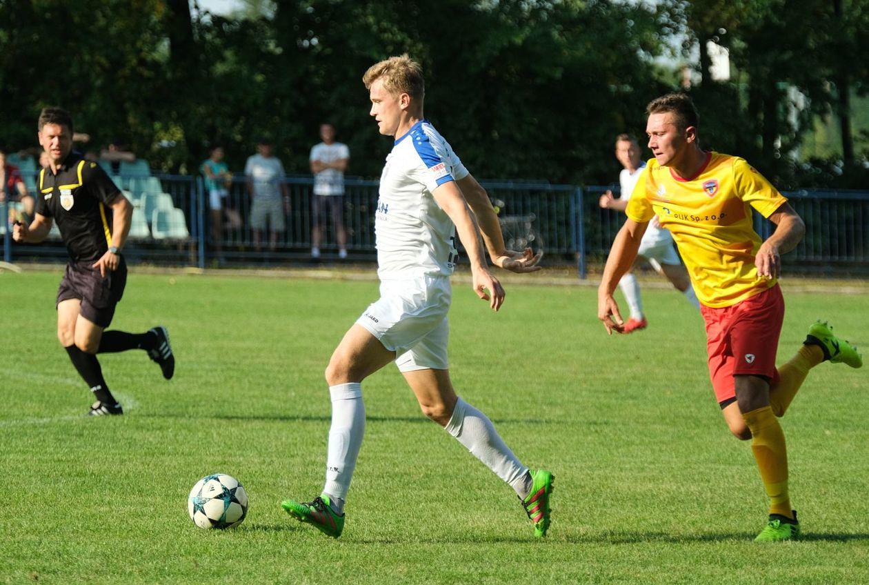  Lewart Lubartów vs Huragan Międzyrzec Podlaski 2:1 (zdjęcie 1) - Autor: Maciej Kaczanowski