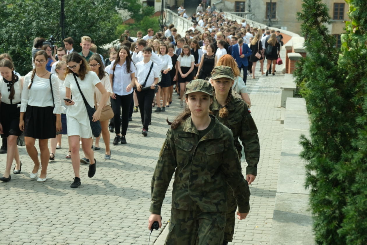  Wojewódzka inauguracja roku szkolnego w Biskupiaku (zdjęcie 1) - Autor: Maciej Kaczanowski