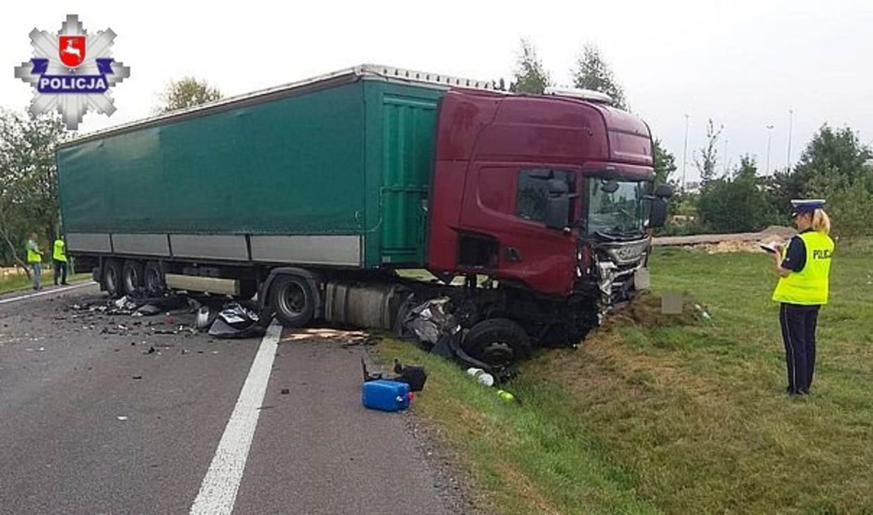  Wypadek na DK 19 w Borownicy (zdjęcie 1) - Autor: Policja