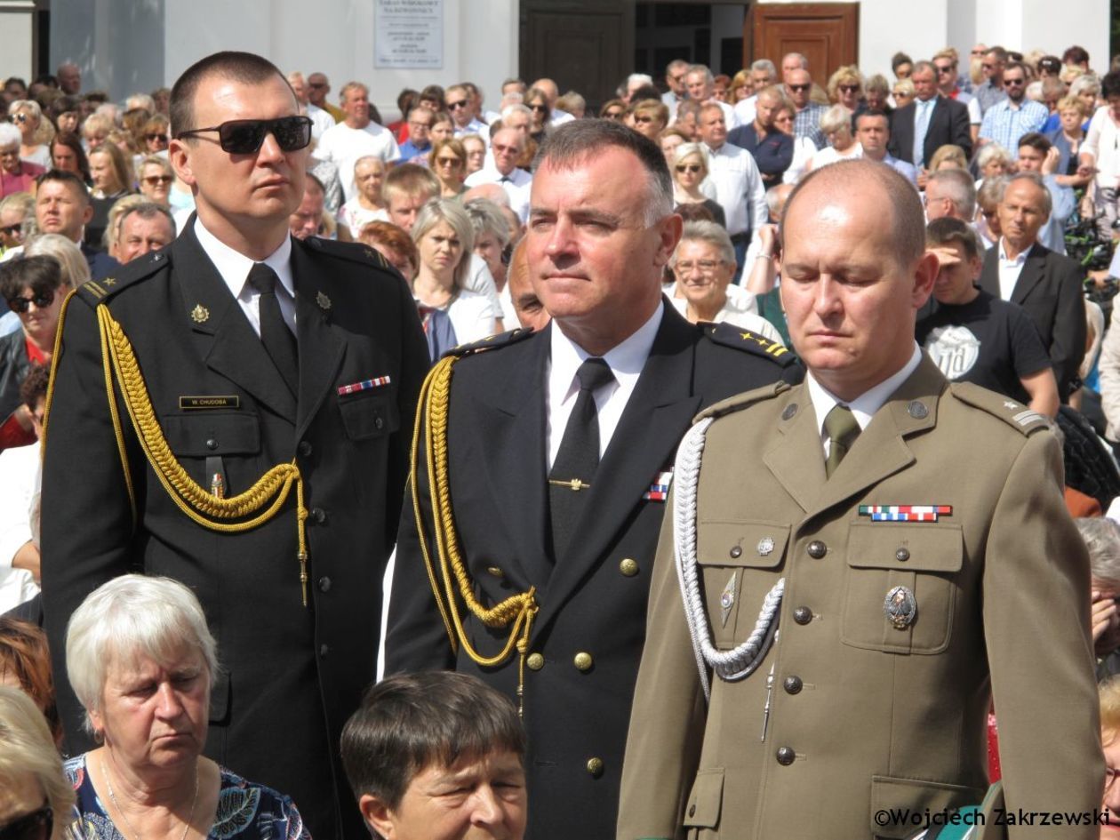  Chełm: Kardynał Dziwisz w bazylice na Górze Chełmskiej (zdjęcie 1) - Autor: Wojciech Zakrzewski