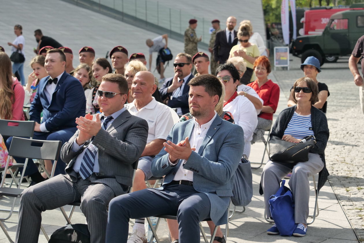  Piknik Wojskowy na placu Teatralnym w Lublinie (zdjęcie 1) - Autor: Krzysztof Mazur