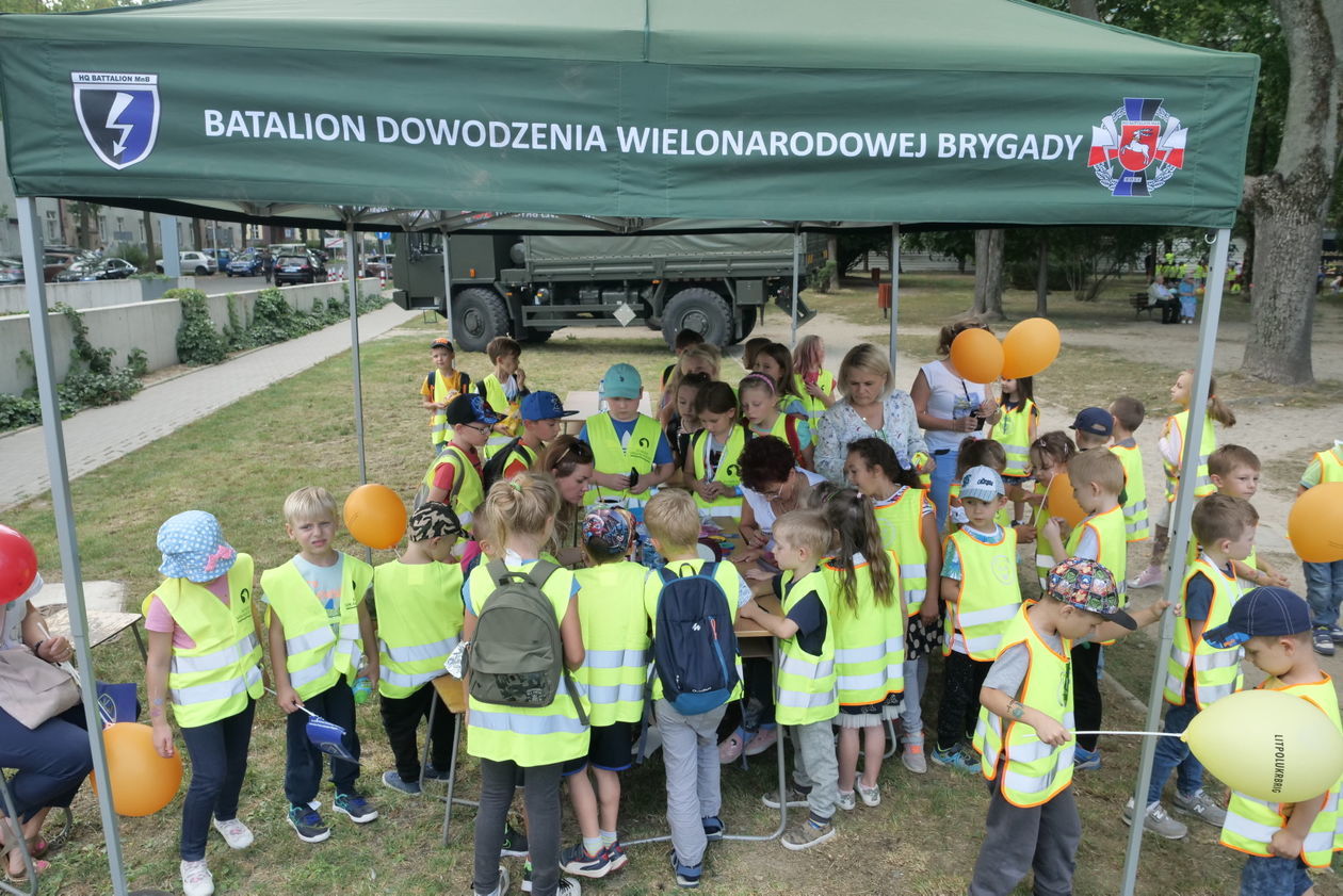  Piknik Wojskowy na placu Teatralnym w Lublinie (zdjęcie 1) - Autor: Krzysztof Mazur