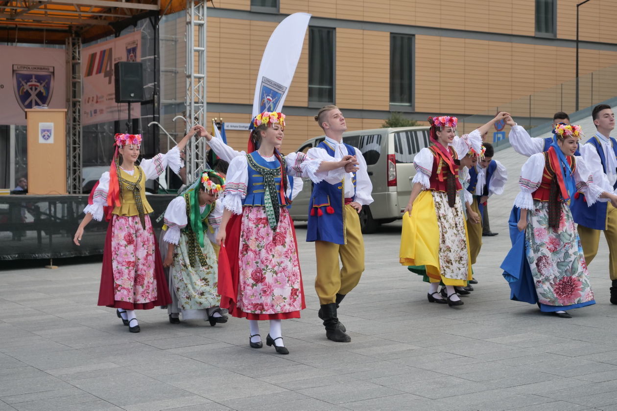  Piknik Wojskowy na placu Teatralnym w Lublinie (zdjęcie 1) - Autor: Krzysztof Mazur