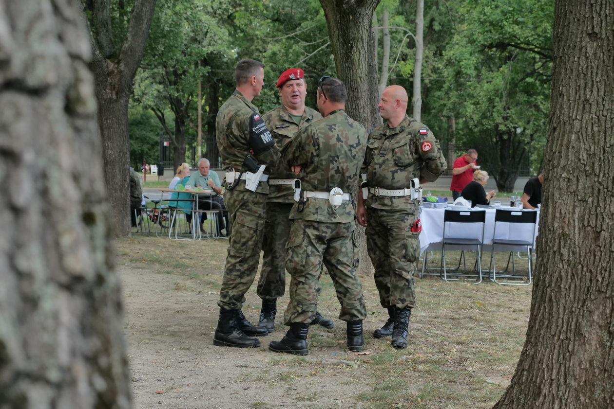  Piknik Wojskowy na placu Teatralnym w Lublinie (zdjęcie 1) - Autor: Krzysztof Mazur