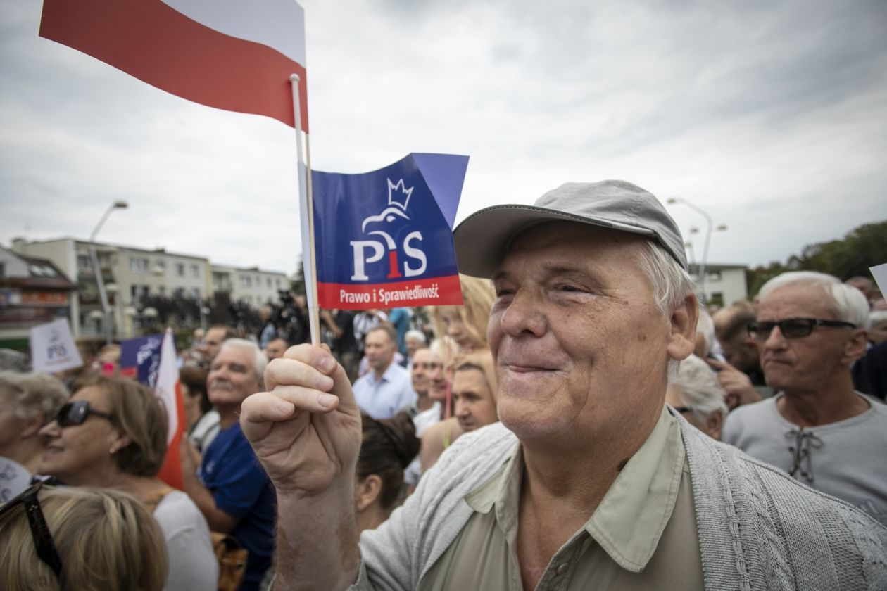  Premier Mateusz Morawiecki w gminie Jastków i w Świdniku (zdjęcie 1) - Autor: Jacek Szydłowski