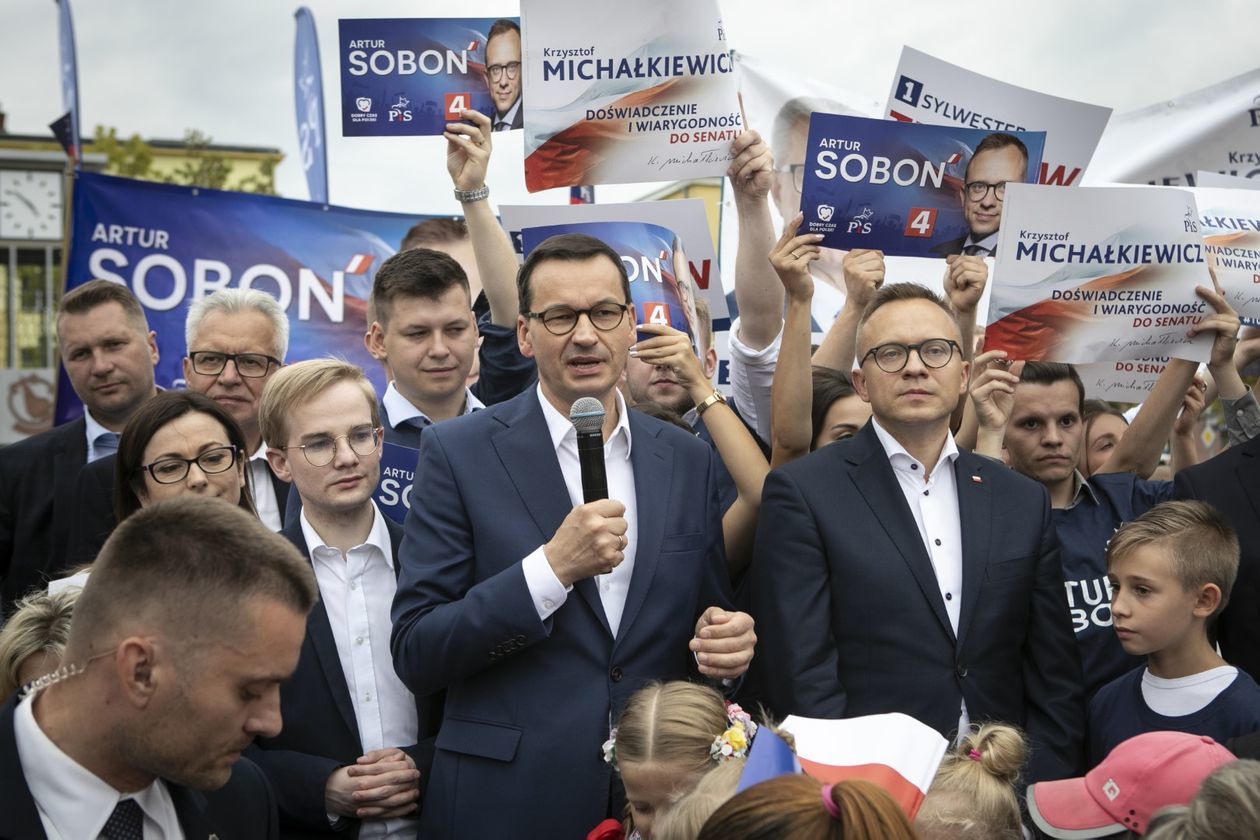  Premier Mateusz Morawiecki w gminie Jastków i w Świdniku (zdjęcie 1) - Autor: Jacek Szydłowski