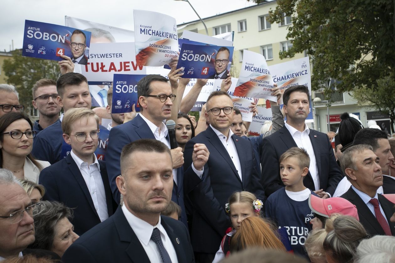  Premier Mateusz Morawiecki w gminie Jastków i w Świdniku (zdjęcie 1) - Autor: Jacek Szydłowski