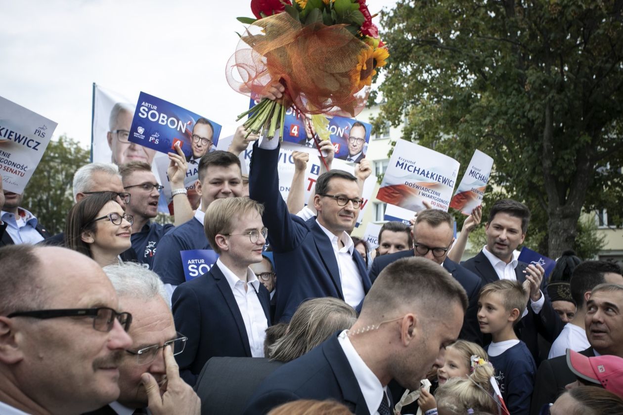  Premier Mateusz Morawiecki w gminie Jastków i w Świdniku (zdjęcie 1) - Autor: Jacek Szydłowski