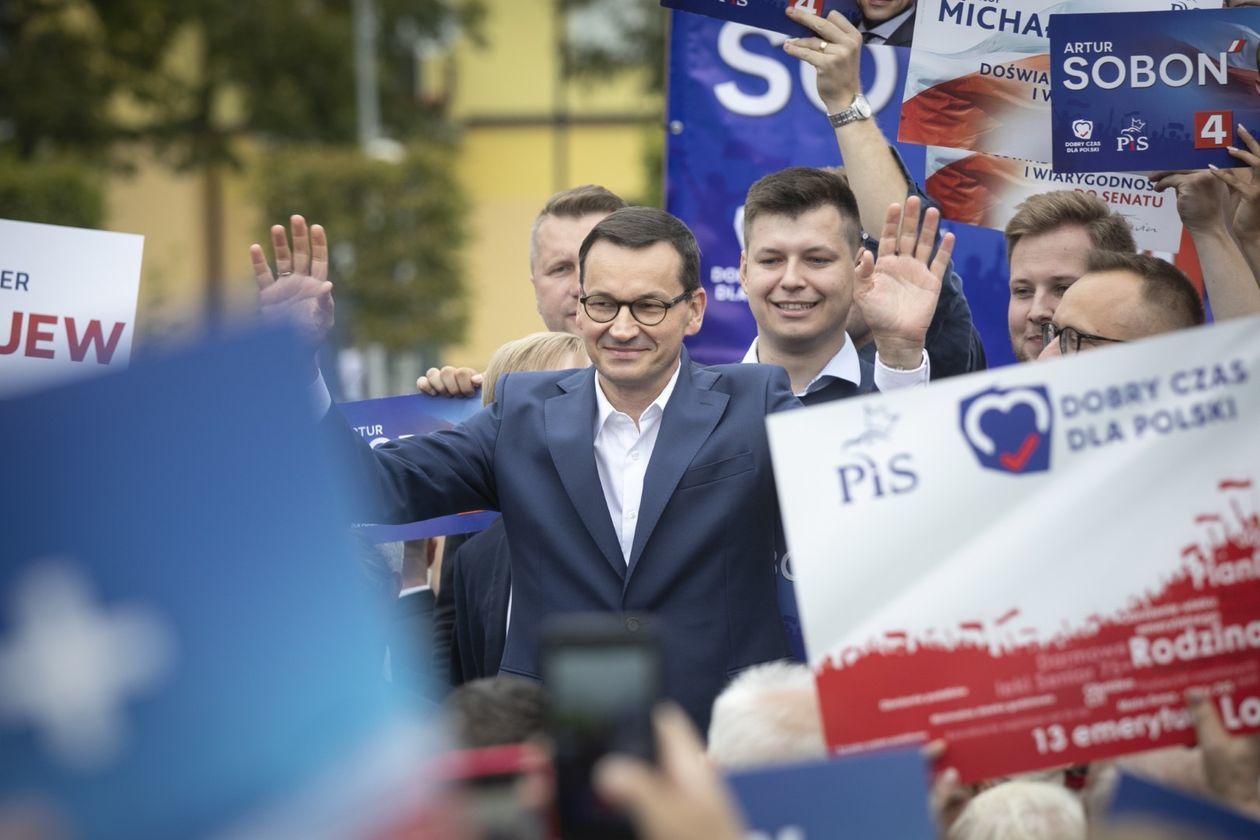  Premier Mateusz Morawiecki w gminie Jastków i w Świdniku (zdjęcie 1) - Autor: Jacek Szydłowski