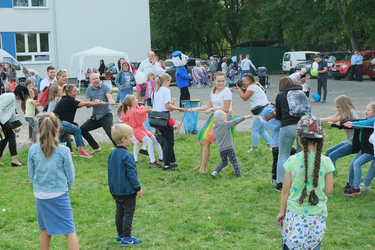  Piknik rodzinny i zbiórka pieniędzy na operację Wiktorii Dyś (zdjęcie 1) - Autor: Maciej Kaczanowski