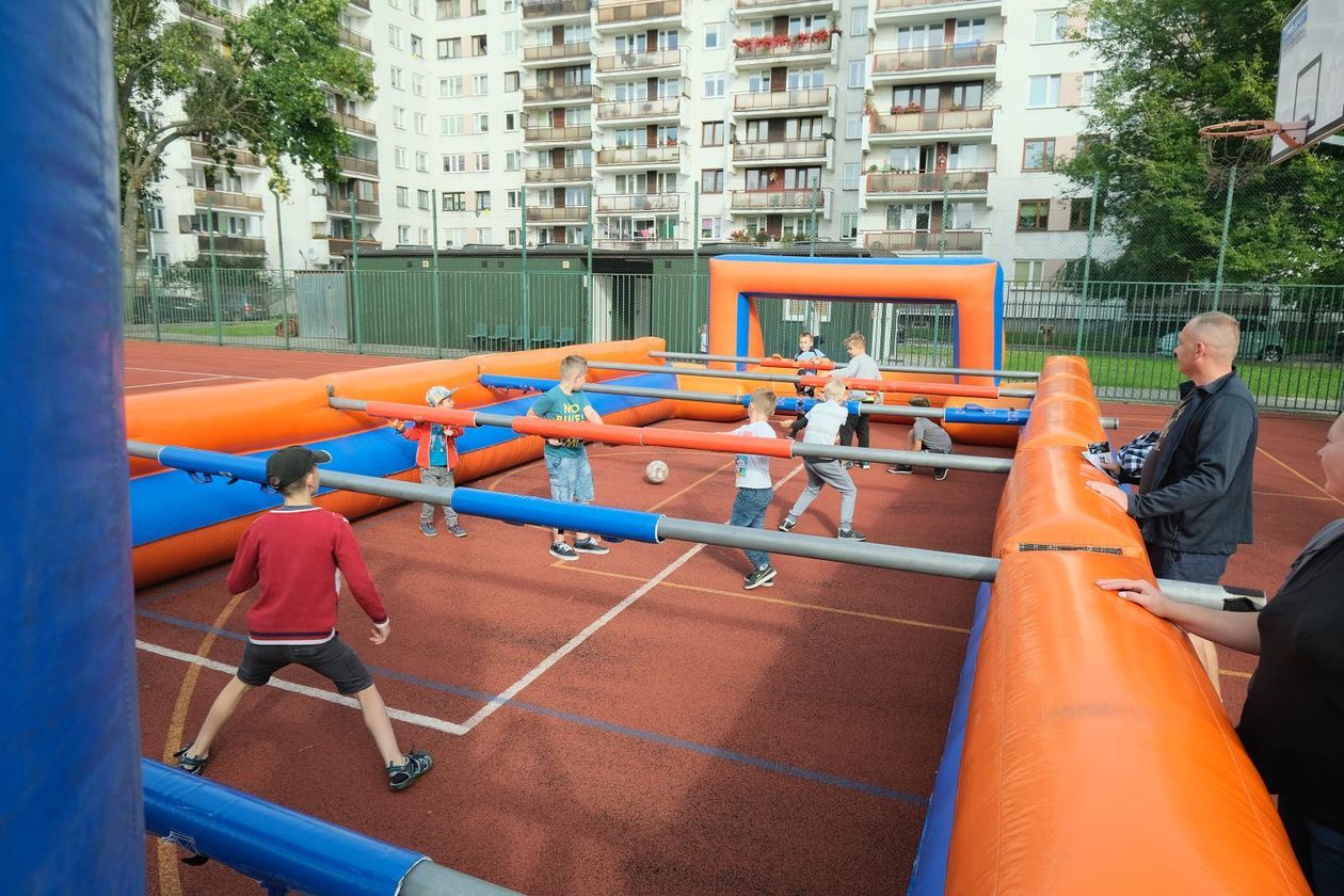  Piknik rodzinny i zbiórka pieniędzy na operację Wiktorii Dyś (zdjęcie 1) - Autor: Maciej Kaczanowski