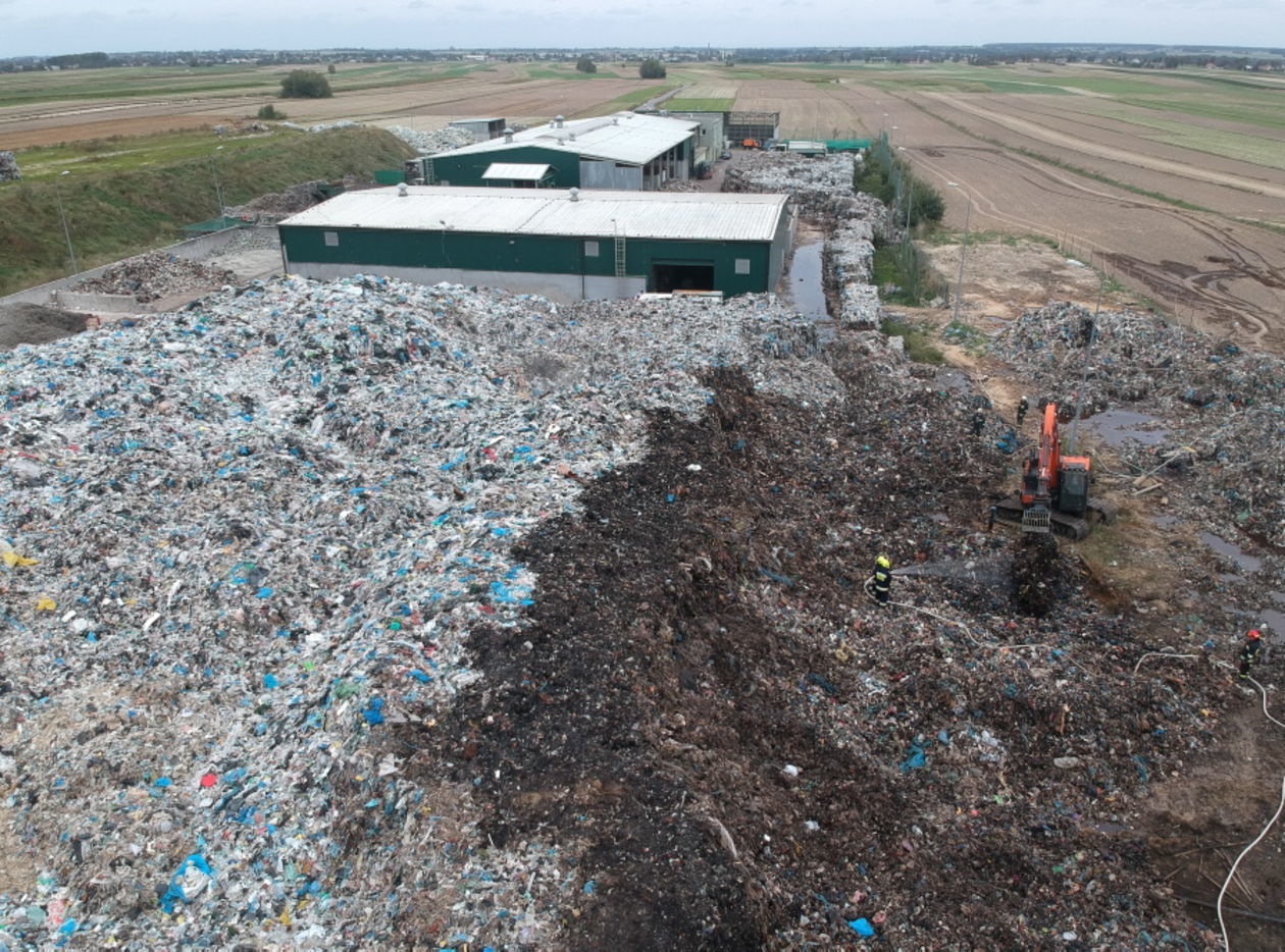  Dogaszanie wysypiska odpadów komunalnych w Bełżycach (zdjęcie 1) - Autor: Maciej Kaczanowski