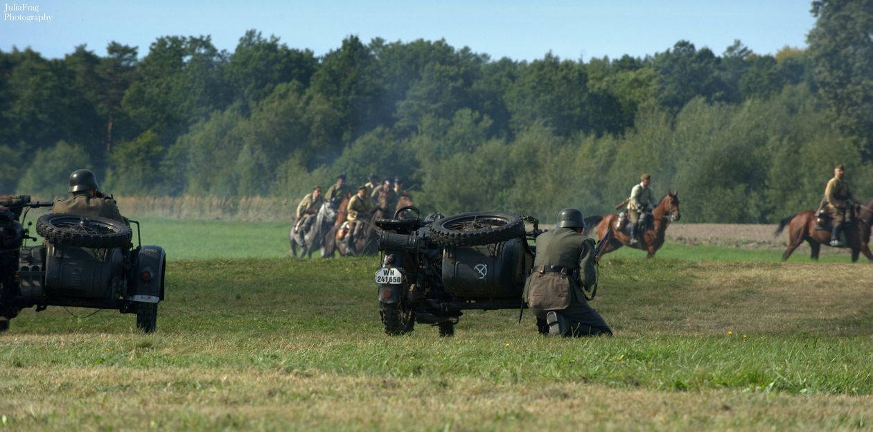   XI Rekonstrukcja Bitwy pod Tomaszowem Lubelskim (zdjęcie 1) - Autor: Julia Frag