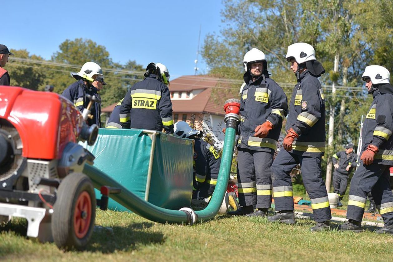 Ćwiczenia strażaków w Rybczewicach (zdjęcie 1) - Autor: Starostwo Powiatowe w Świdniku